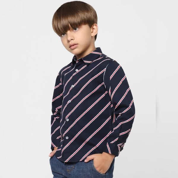 BESTSELLER CLOTHING BOYS Navy Blue Striped Full Sleeves Shirt
BESTSELLER CLOTHING BOYS Navy Blue Striped Full Sleeves Shirt