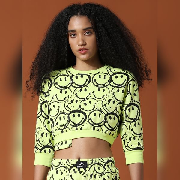BESTSELLER CLOTHING Only X Smiley® Green Printed Cropped Co-ord Sweatshirt
BESTSELLER CLOTHING Only X Smiley® Green Printed Cropped Co-ord Sweatshirt