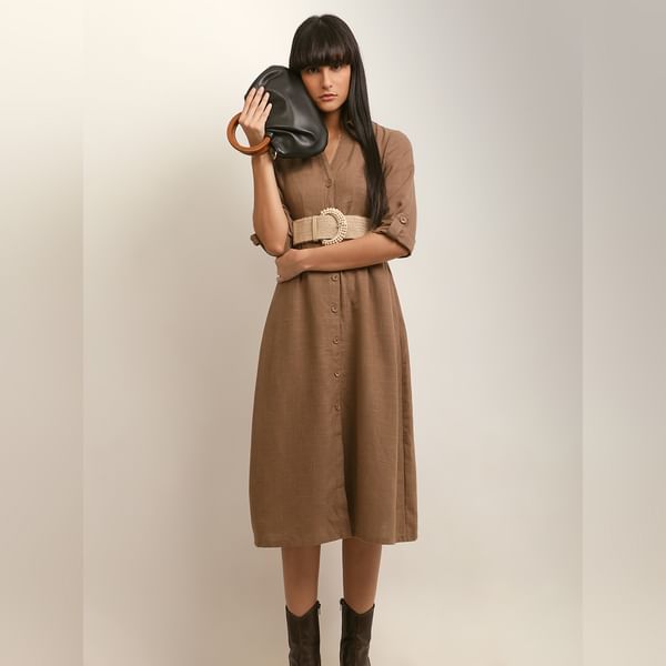 VERO MODA Women Brown Midi Shirt Dress, Three-Quarter Sleeves, Shirt Collar
VERO MODA Women Brown Midi Shirt Dress, Three-Quarter Sleeves, Shirt Collar