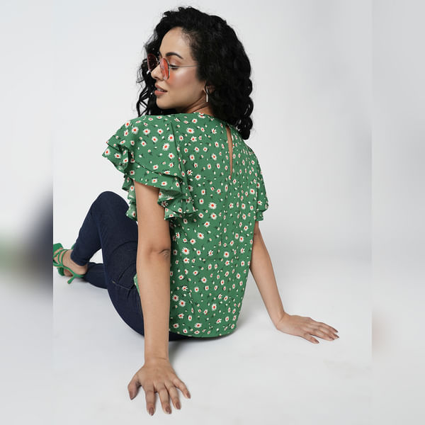 VERO MODA Women i.scenery BY VERO MODA Green Floral Print Top, Short Sleeves, Round Neck
VERO MODA Women i.scenery BY VERO MODA Green Floral Print Top, Short Sleeves, Round Neck