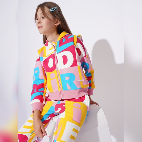 VERO MODA Girls GIRLS WHITE HOODED CO-ORD SET SWEATSHIRT, Short Sleeves, Hooded
VERO MODA Girls GIRLS WHITE HOODED CO-ORD SET SWEATSHIRT, Short Sleeves, Hooded