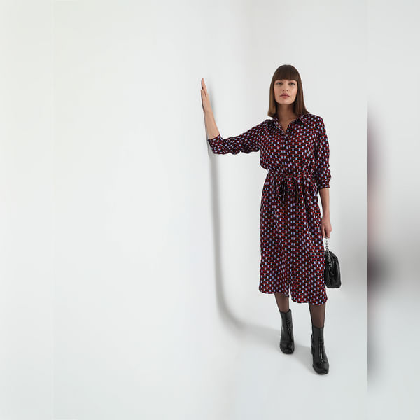 VERO MODA Women Burgundy All Over Print Midi Dress, Long Sleeves, Shirt Collar
VERO MODA Women Burgundy All Over Print Midi Dress, Long Sleeves, Shirt Collar