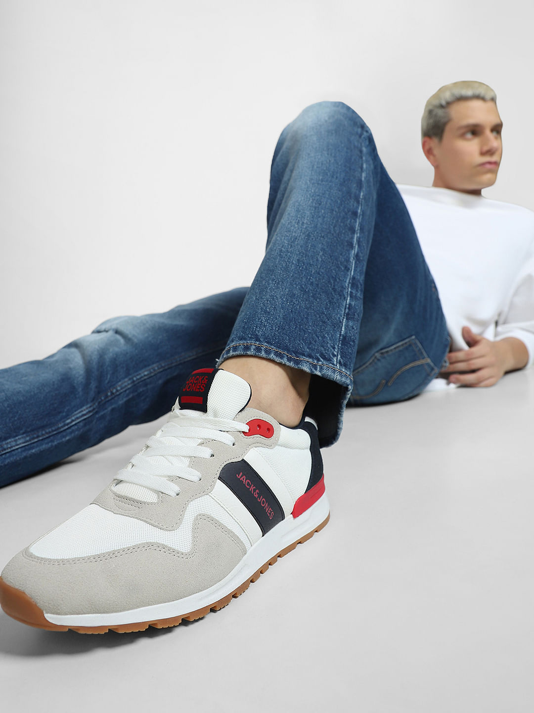 White Colourblocked Sneakers|284552402