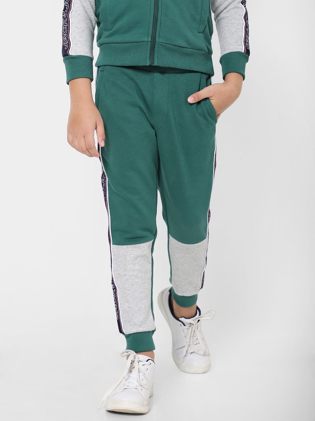 boys green sweatpants