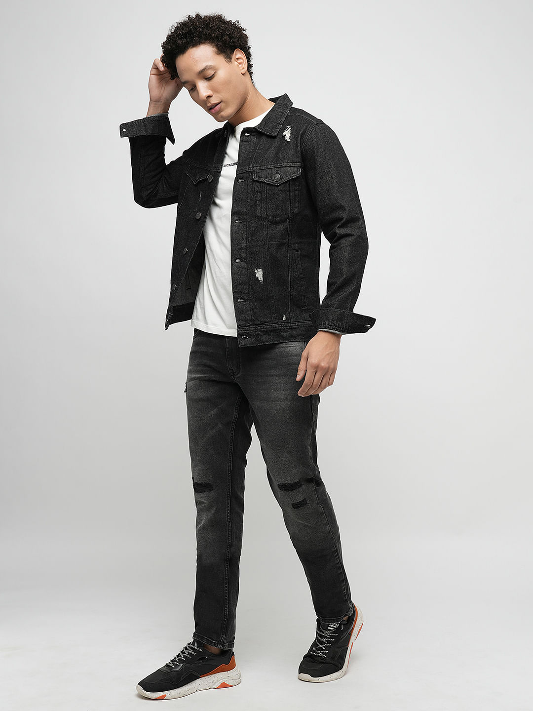 Black Crew-neck T-shirt with Denim Jacket Outfits For Men (205 ideas &  outfits) | Lookastic