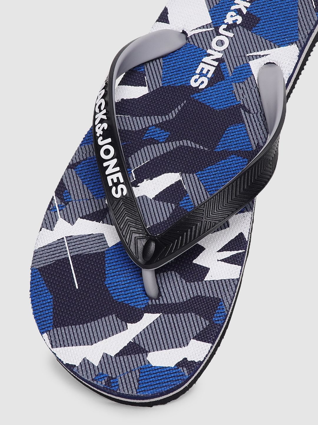 Camo best sale flip flops