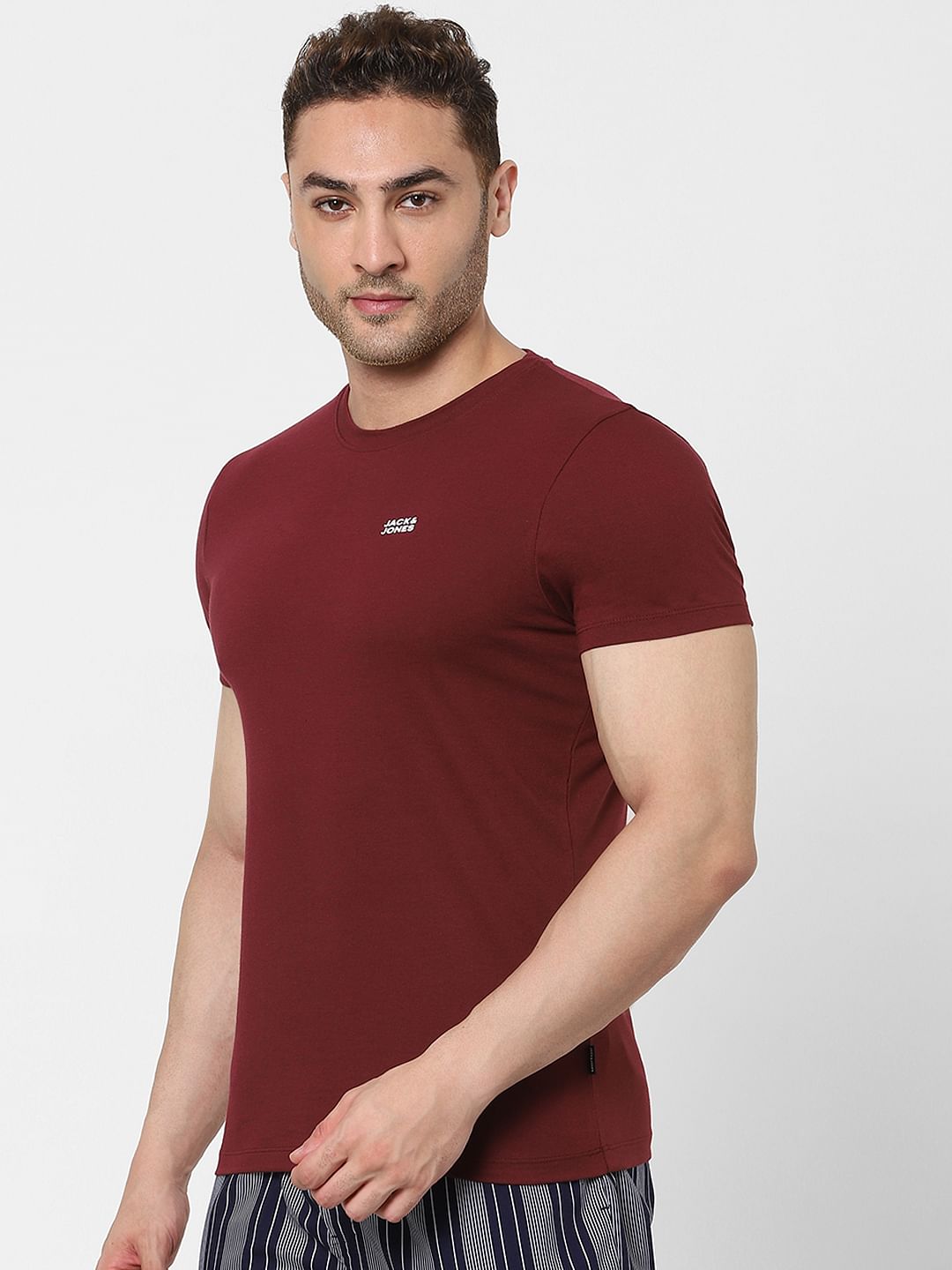 Burgundy crew clearance neck t shirt