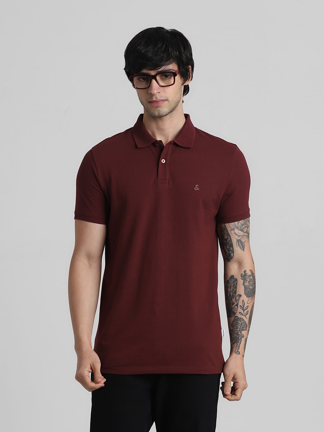 Dark red t shirt men hotsell