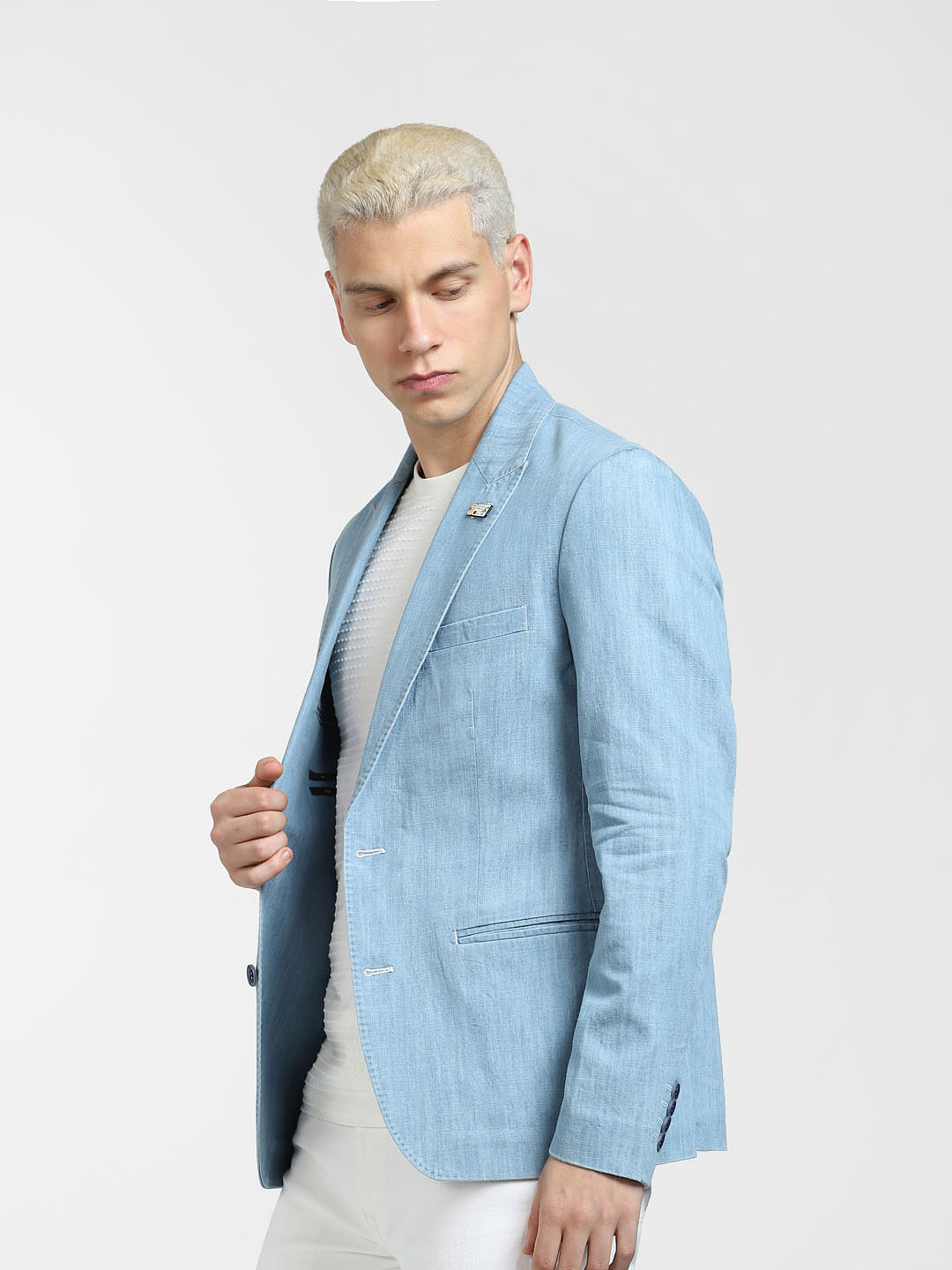 How to Style a Denim Blazer for Any Occasion