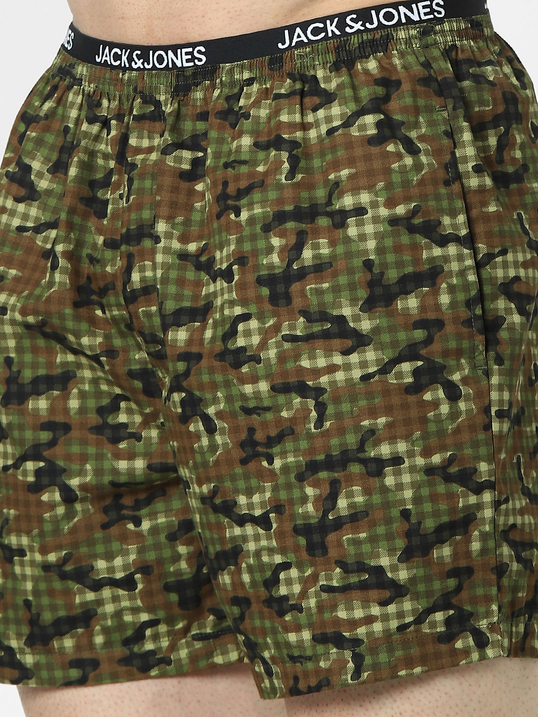 Jack jones hot sale camo shorts