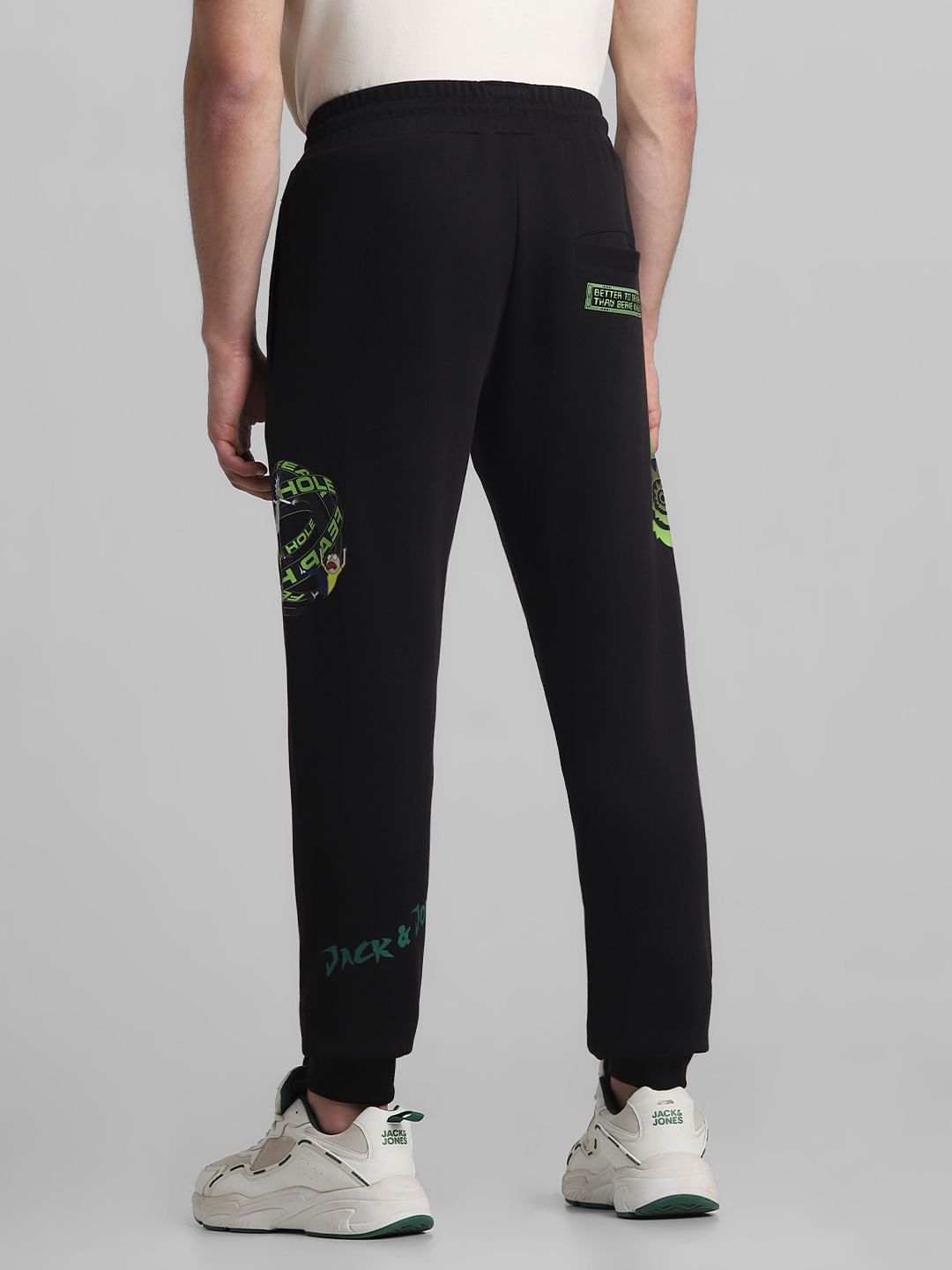 RICK MORTY Black Mid Rise Printed Sweatpants