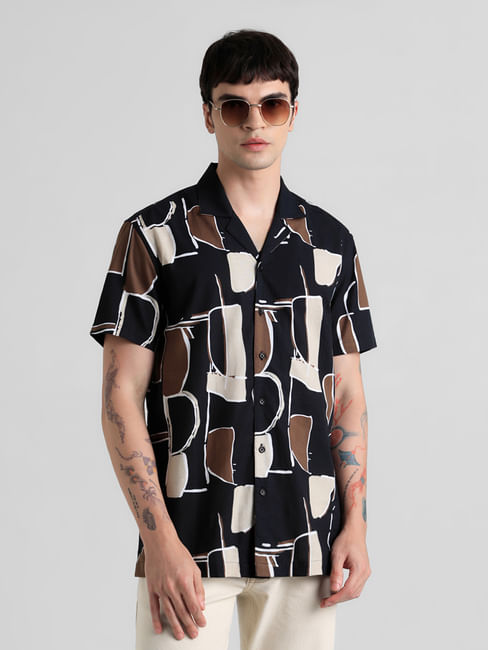Black Abstract Print Short Sleeves Shirt