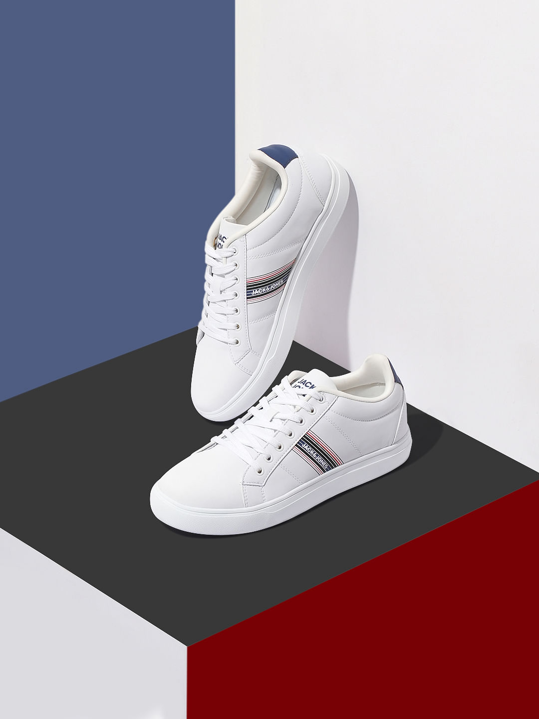 Buy Dsquared2 Men White Sneakers With Red Leaf Branding for Men Online |  The Collective