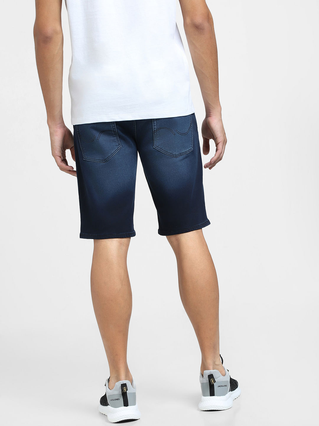 Buy online Mid Rise Denim Shorts from Shorts and Three - Fourths for Men by  Vudu for ₹989 at 29% off | 2024 Limeroad.com