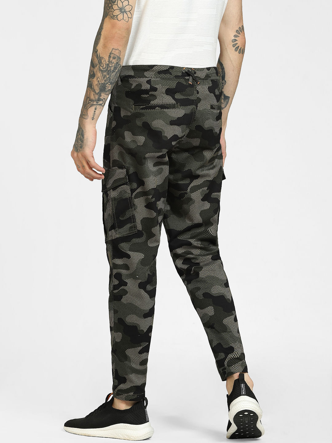 Amiri Camouflage Print Cargo Trousers in Green for Men | Lyst