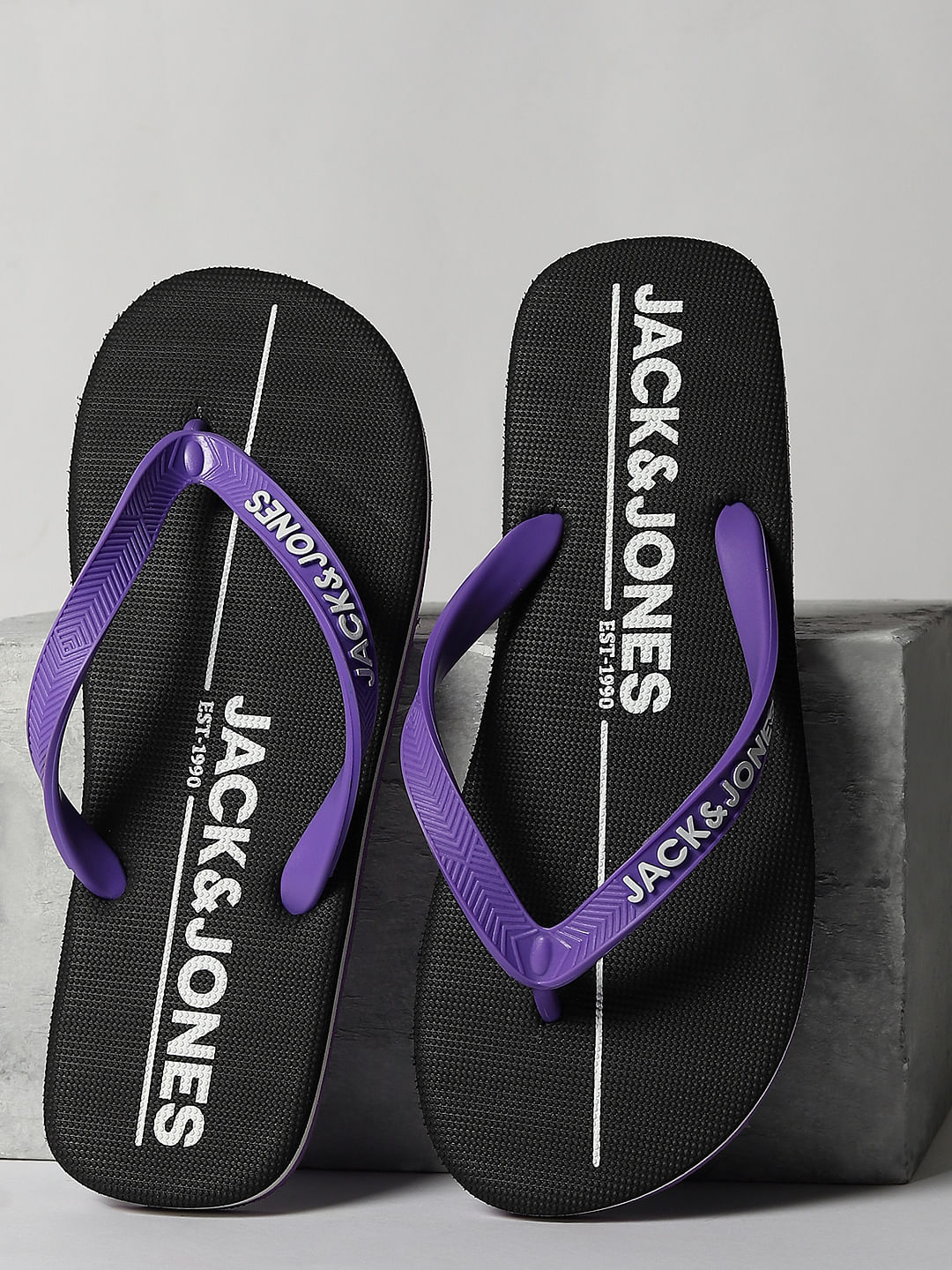 Mens purple 2025 flip flops