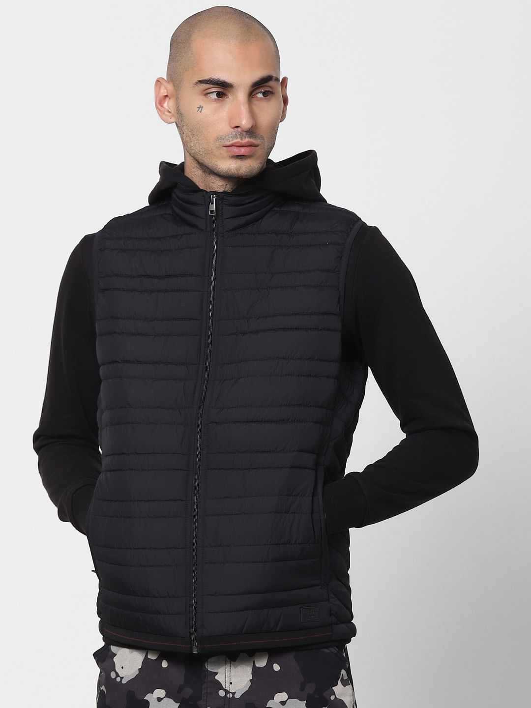 sleeveless lightweight jacket