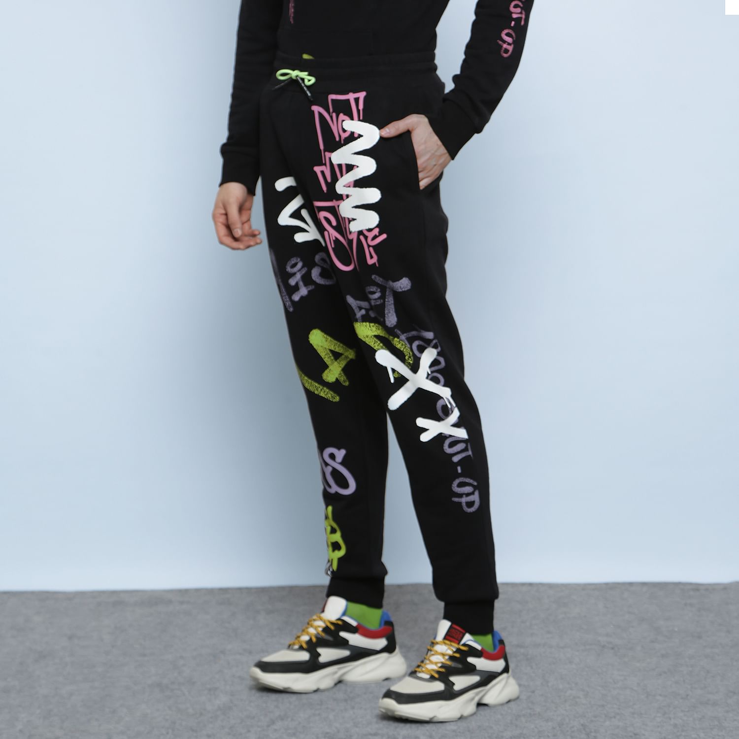 graffiti print sweatpants