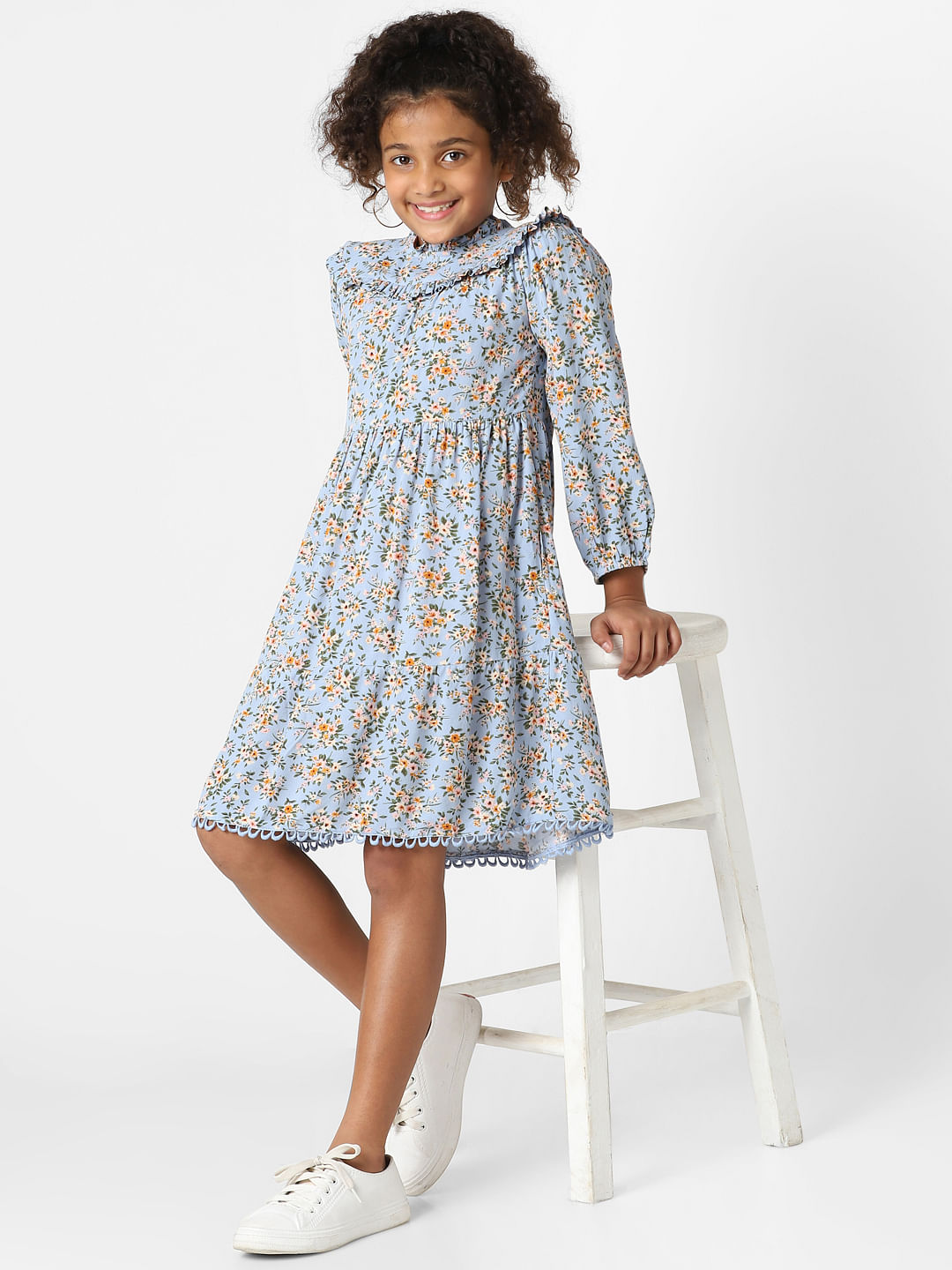 Nice Little Girl Wearing White Dress Stock Photo 132308759 | Shutterstock