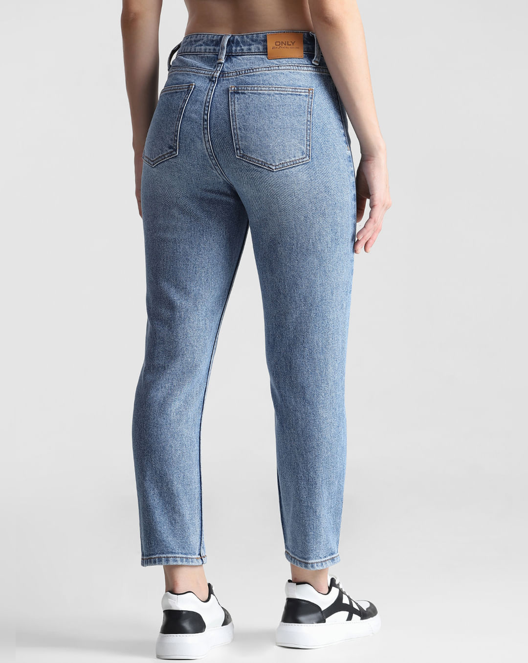 Ladies Mom Fit Jeans, Button at Rs 370/piece in New Delhi