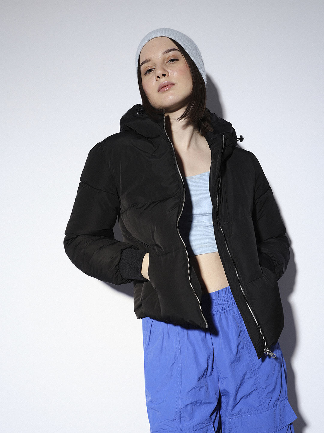 Black hooded cropped puffer sale