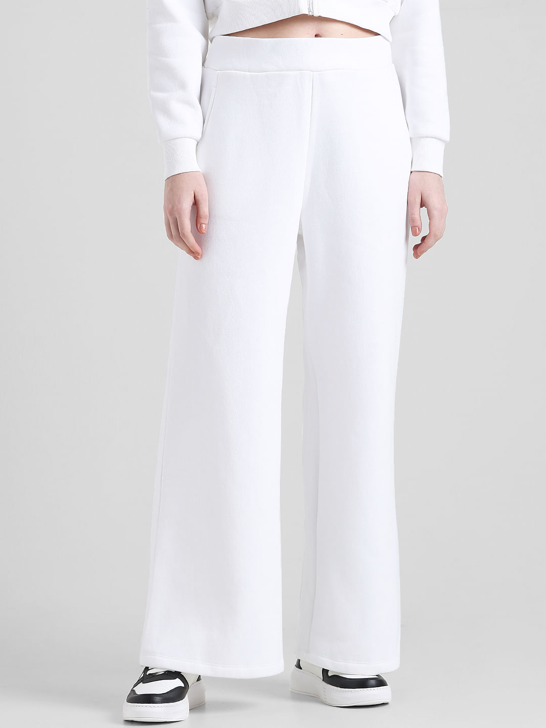 White Straight Embroidered Kurta and Wide Leg Pants Set – First Resort by  Ramola Bachchan