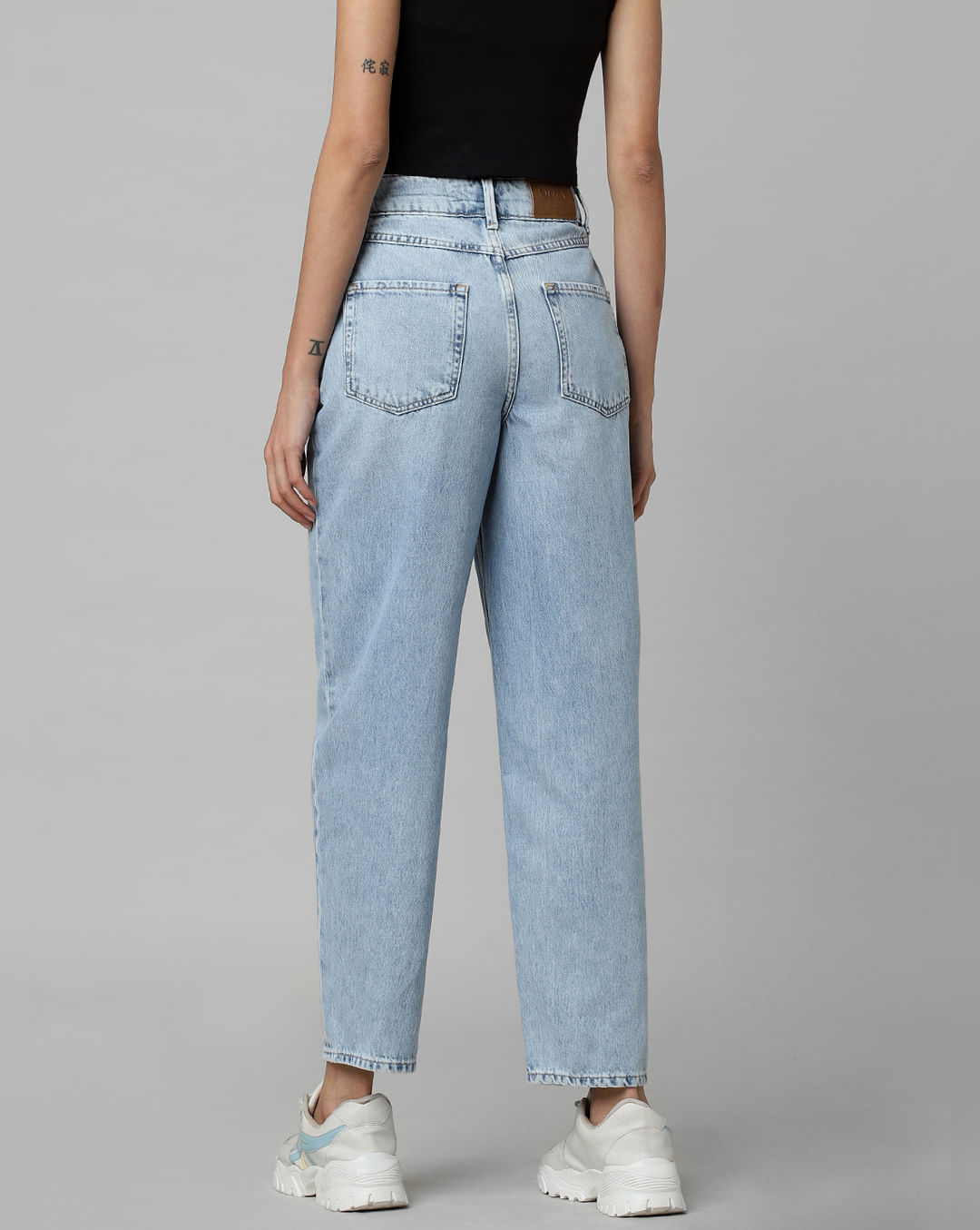 Straight Fit High-Rise Straight Jean