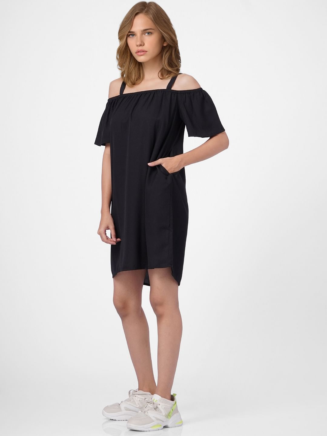 Shoulder shift outlet dress