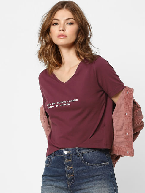 Maroon V Neck Slogan Print T-shirt