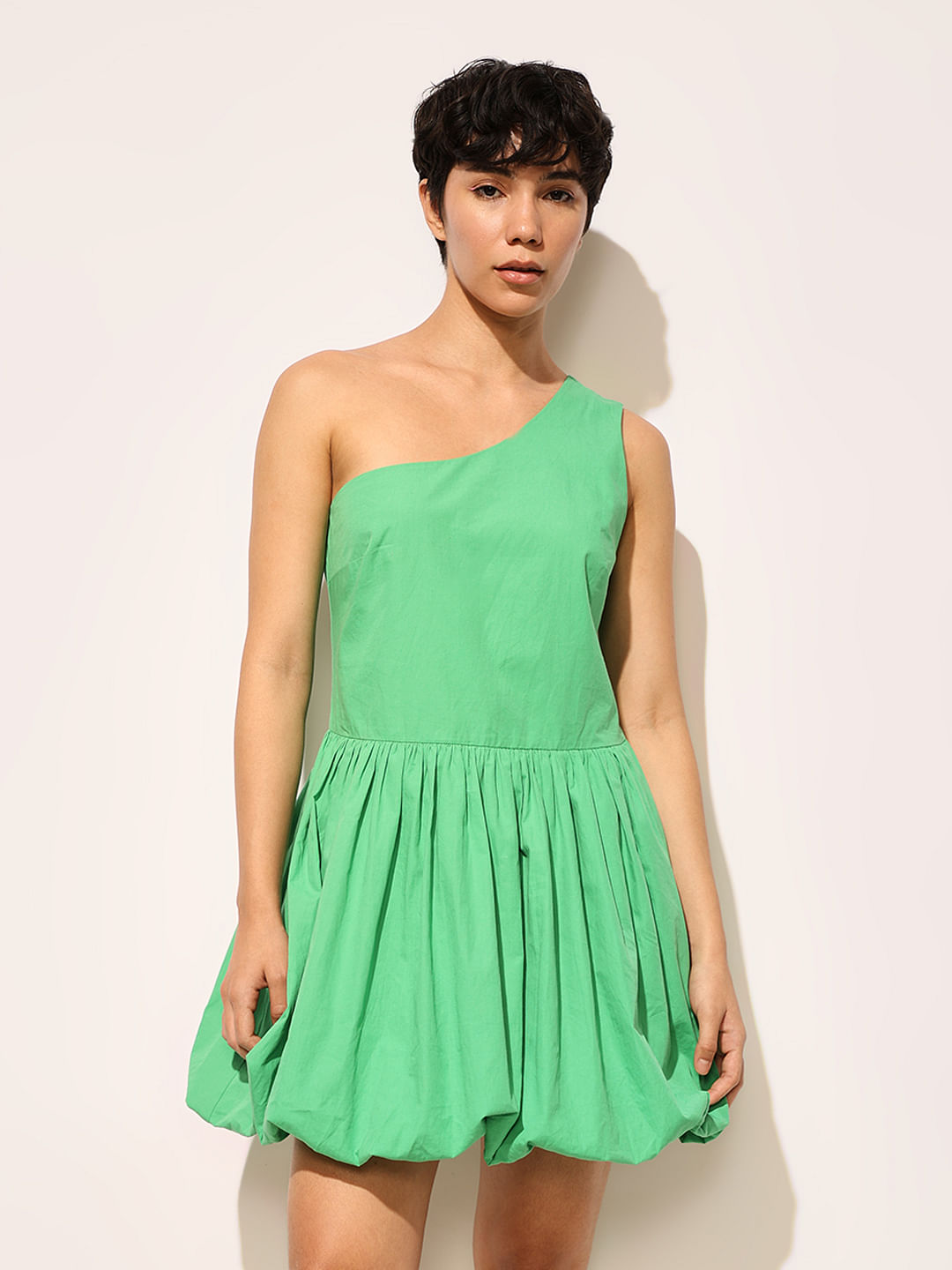 Red Off-Shoulder Balloon Sleeves Trail Gown