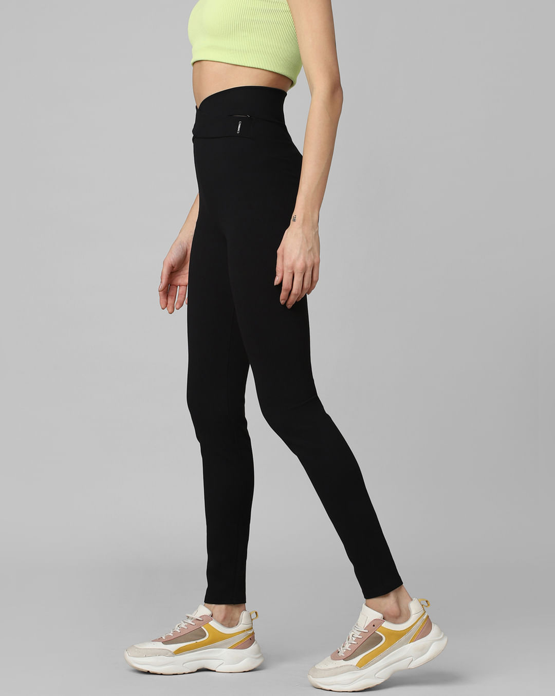 Buy PureKnots Women's Black Polyester Elastane 3/4th High Waist Training  Tights With Breathable Mesh Panels Online at Best Prices in India - JioMart.