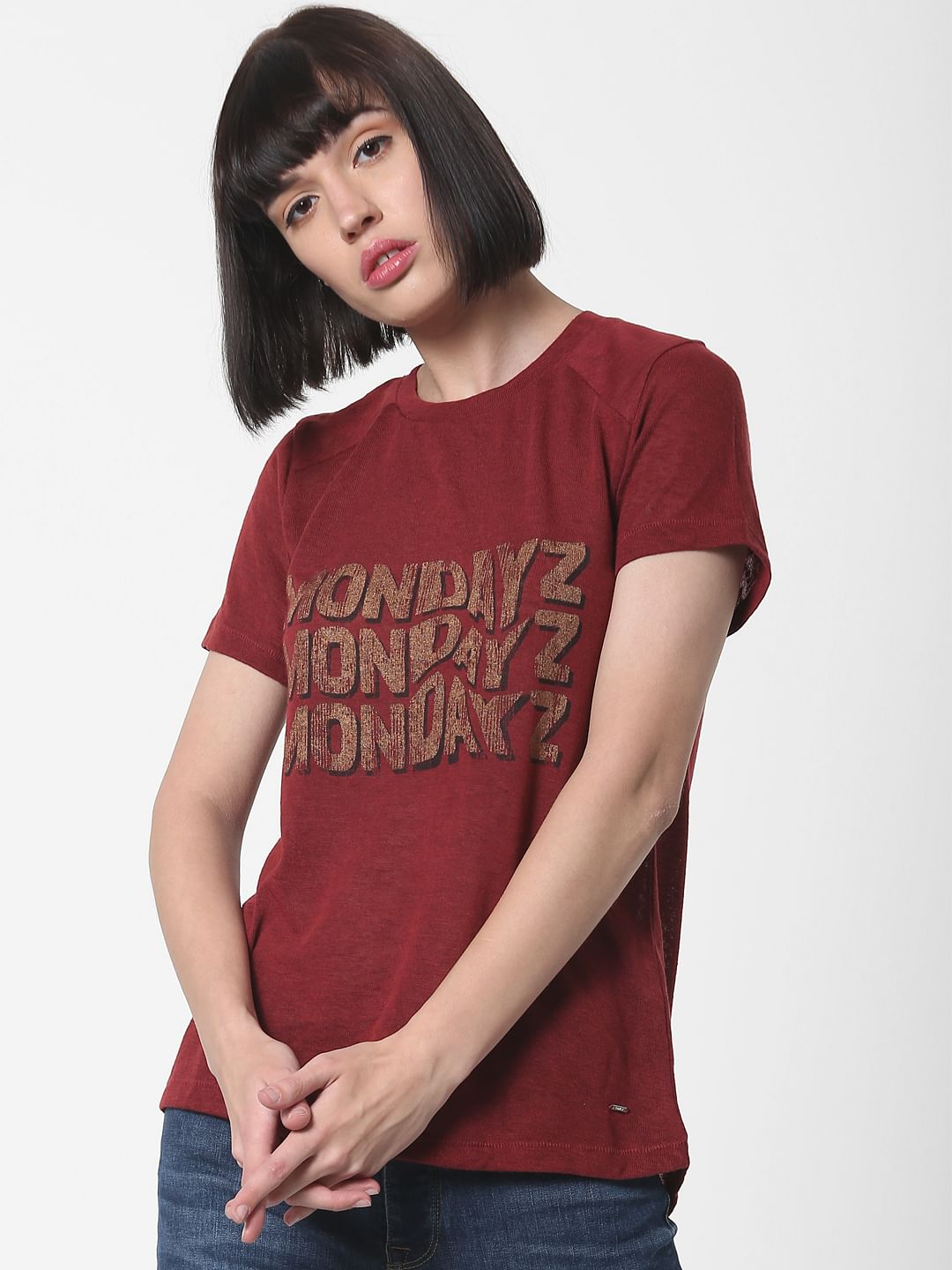 dark red t shirt womens