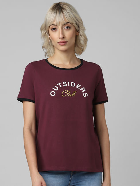 Maroon Outsiders Club Print T-shirt