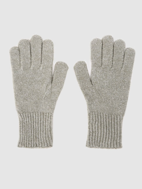 Grey Gloves 