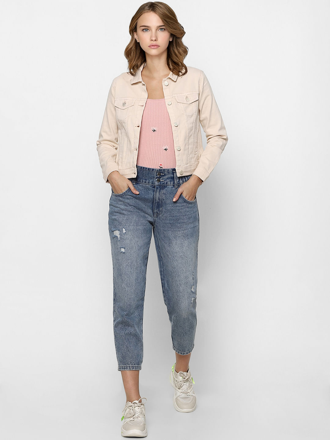 Roadster Women Pink Pure Cotton Denim Jacket with Floral Embroidery Price  in India, Full Specifications & Offers | DTashion.com