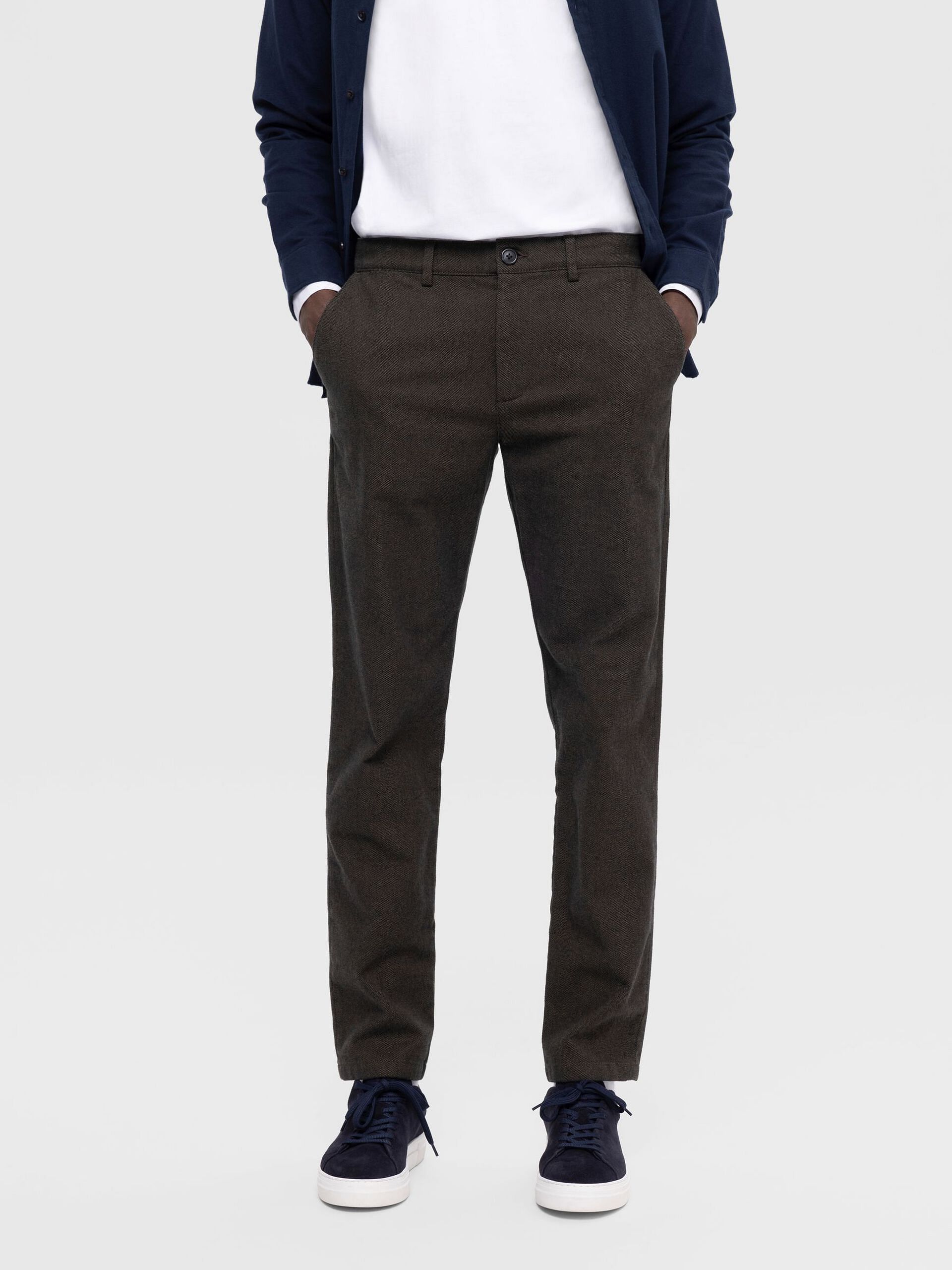 Athletic Slim Chino Pants: COOLMAX® Edition