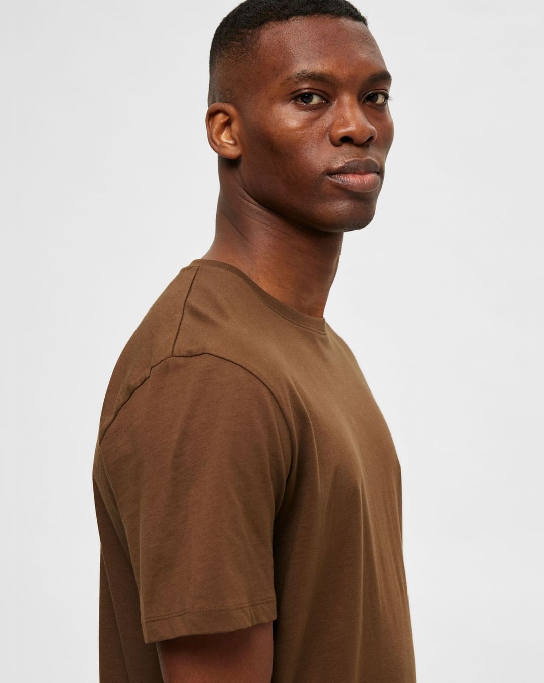 Buy Dark Brown Crew Neck T-Shirts for Men Online at Selected Homme | 408374