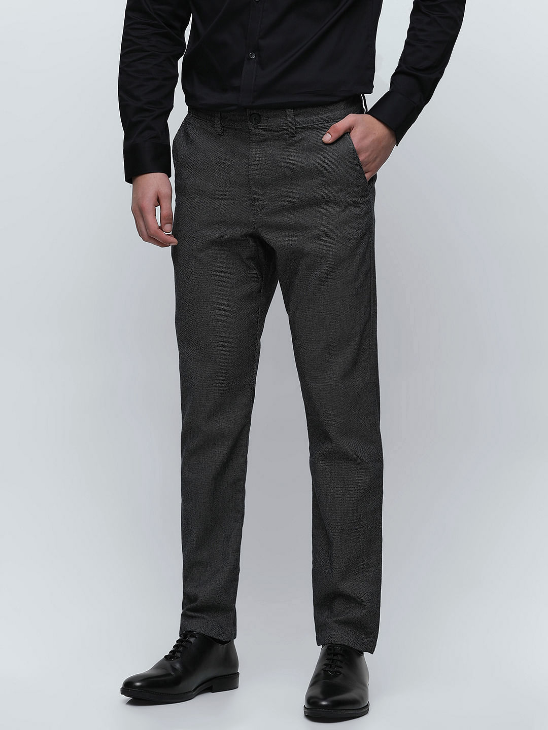 Buy ARROW NYC Dark Grey Mens Flat Front Slim Fit Solid Formal Trouser |  Shoppers Stop