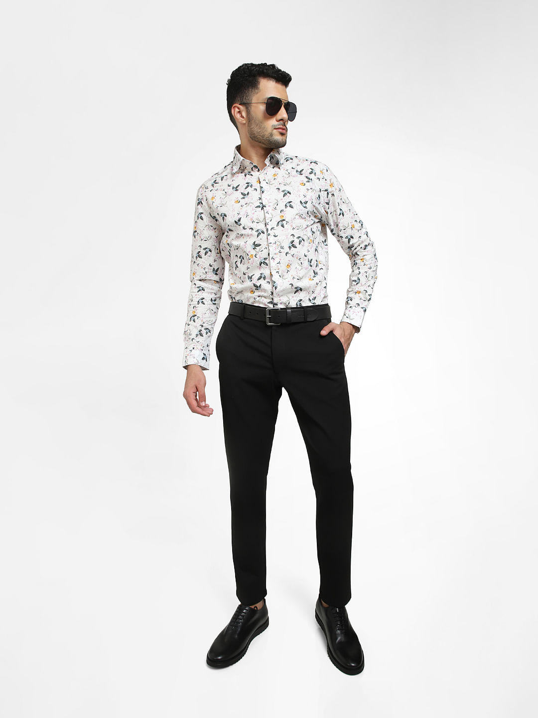 VAN HEUSEN Slim Fit Men Brown Trousers - Buy VAN HEUSEN Slim Fit Men Brown  Trousers Online at Best Prices in India | Flipkart.com