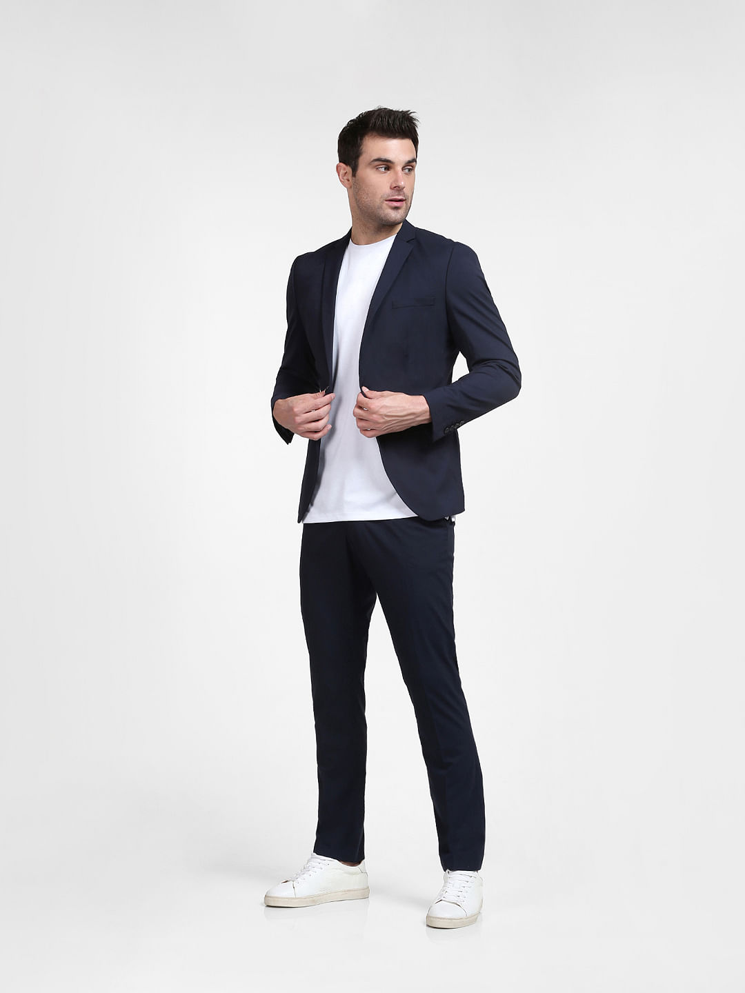 Navy blue blazer with white shirt sale