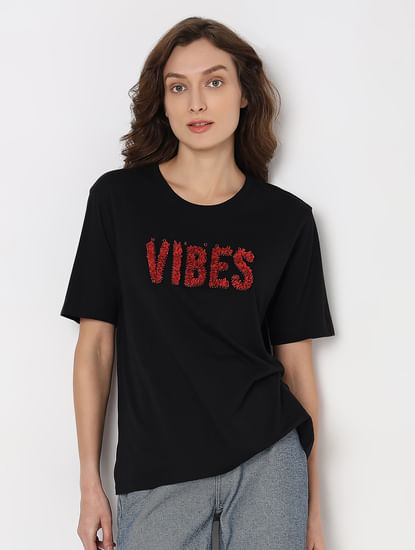 Black Textured Embroidery T-shirt