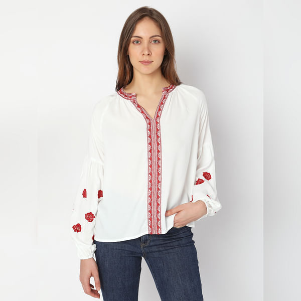 

BESTSELLER CLOTHING White Embroidered Full Sleeves Top