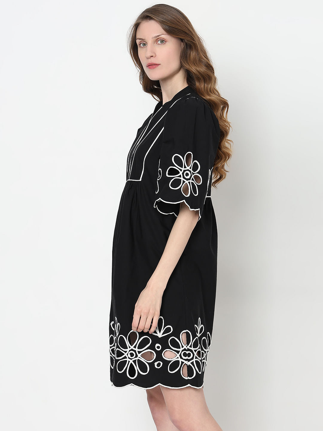 Black embroidered cheap shift dress