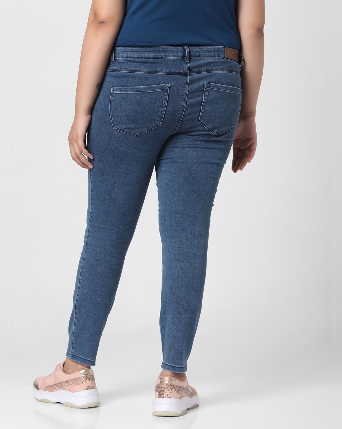 Buy Women Blue Mid Rise Skinny Jeans online
