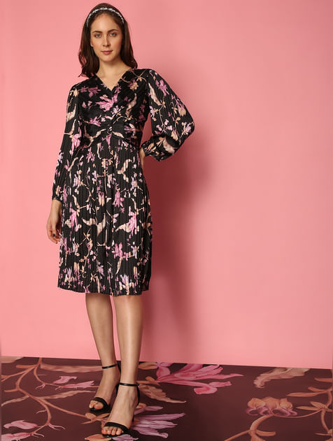 MARQUEE Black Floral Print Pleated Dress