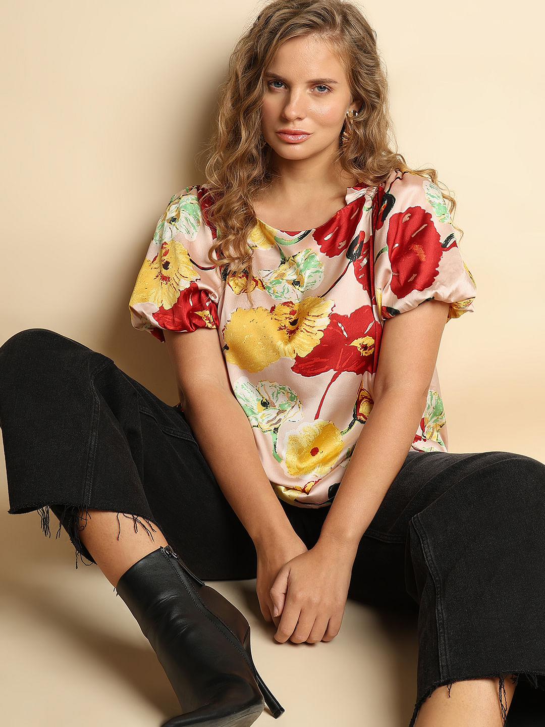 Buy Women's Tops & T-shirts Online - Vero Moda