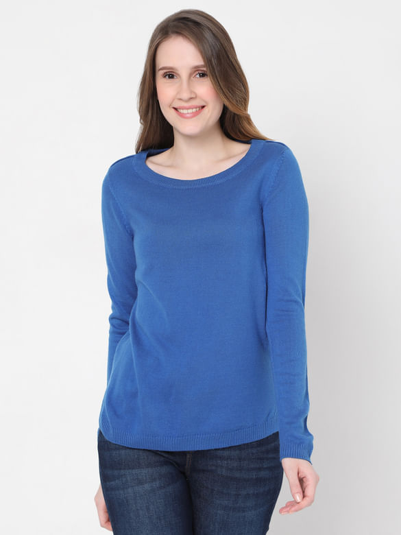 Blue Pullover