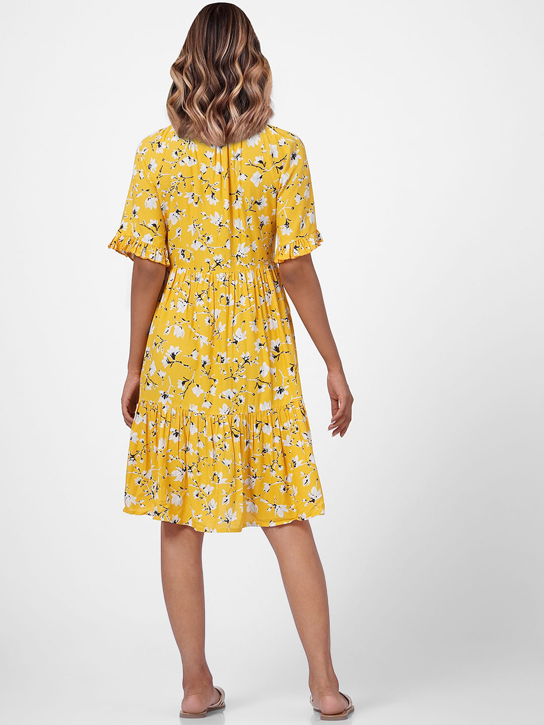 Women Bright Yellow Floral Sweetheart Neck Dress – pluss.in