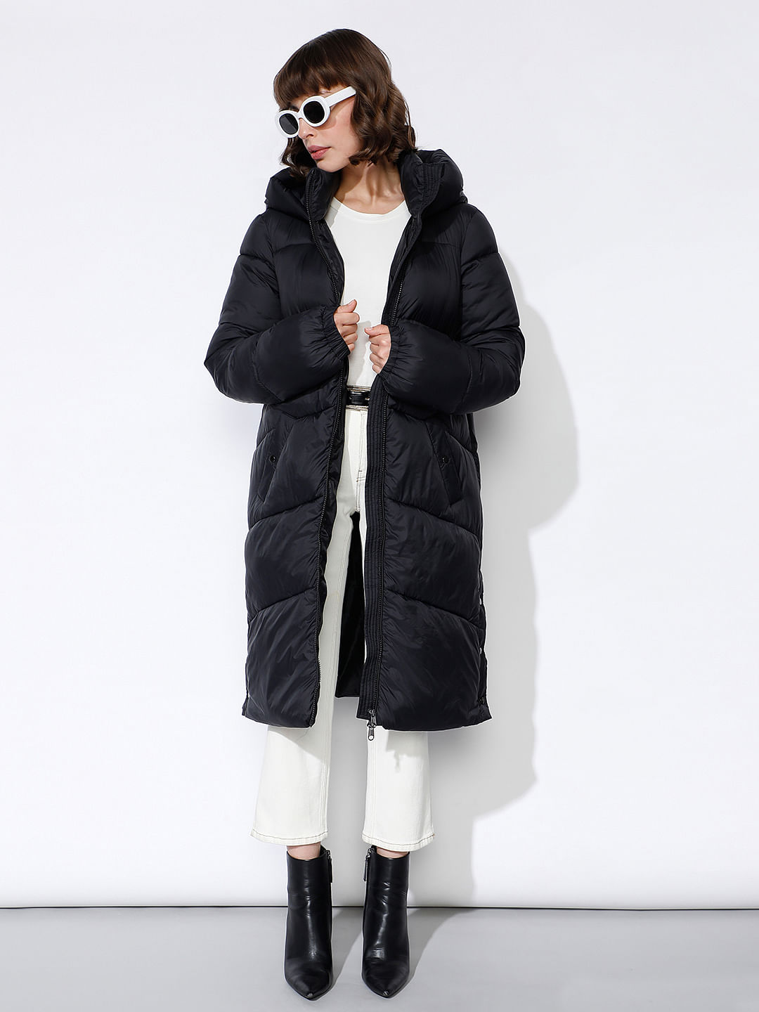 Maxi puffer coat store with hood