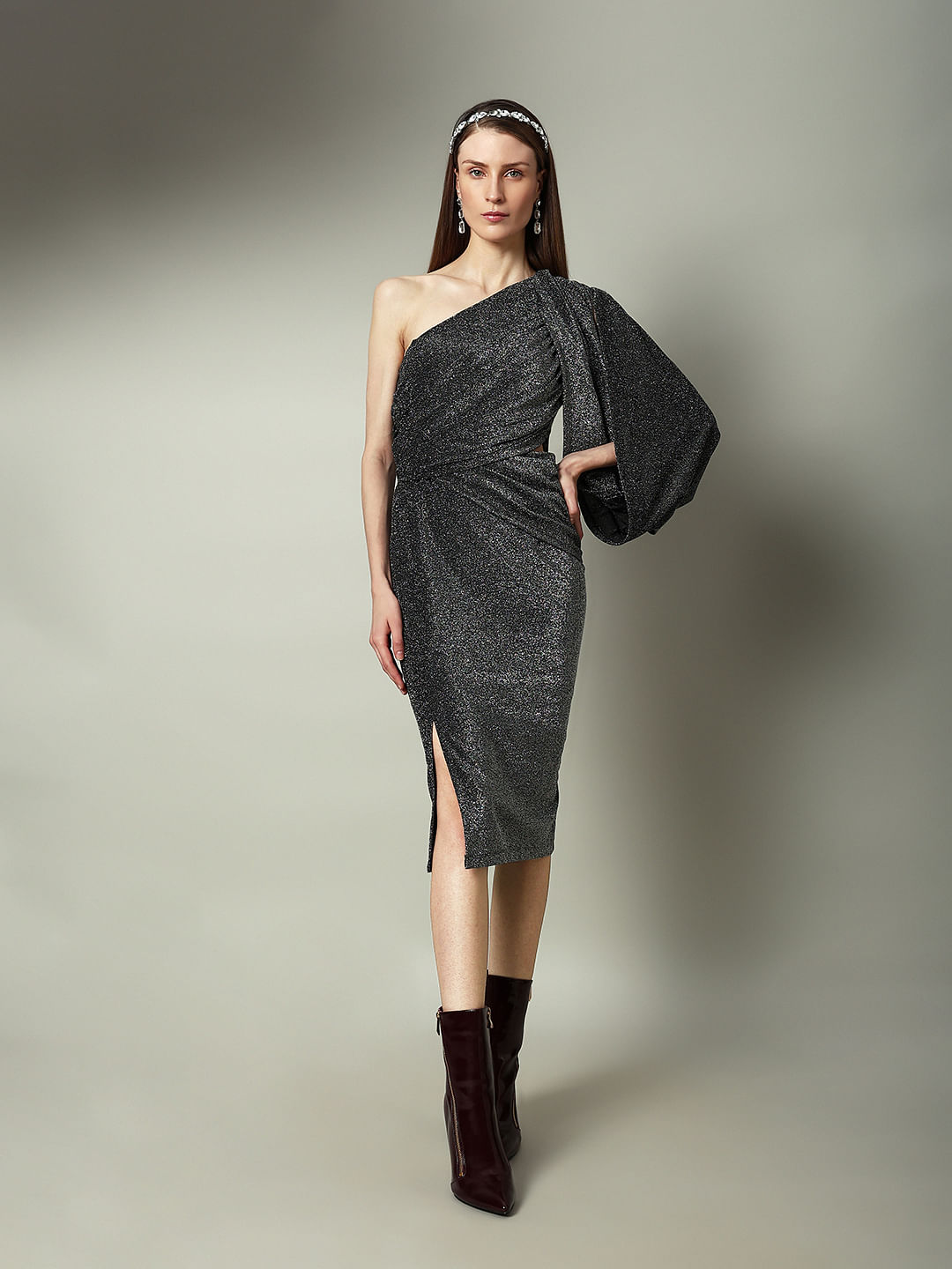 Black One Shoulder Ruched Midi Dress – AX Paris
